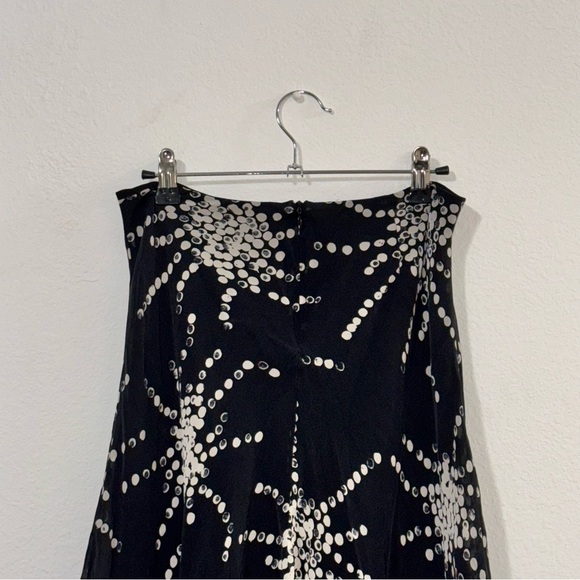 Women’s Black And White Skirt - Picture 2 of 8